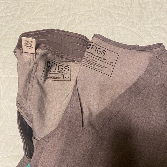 Figs Scrubs - Picture 4 of 4